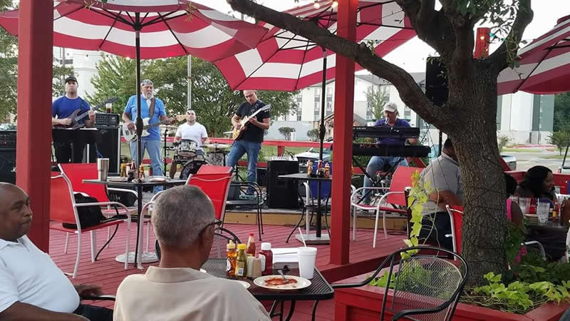 FB_IMG_1512088367479_fs